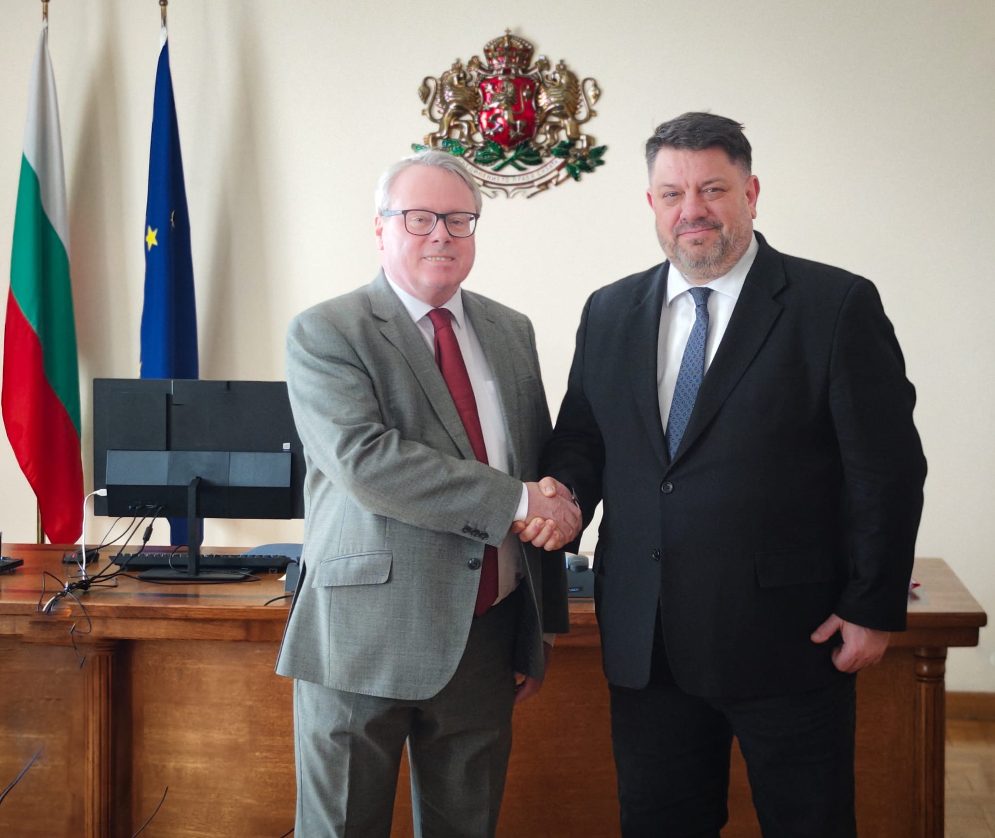 на Република България Атанас Зафиров проведе среща с извънредния и