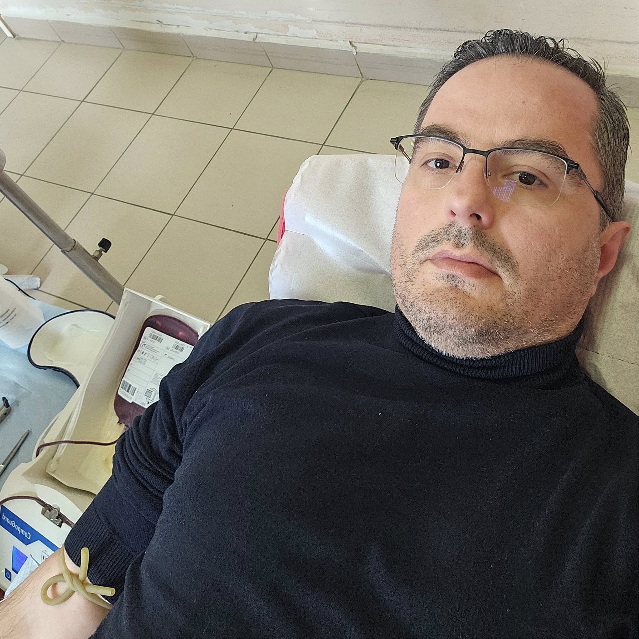 Брат брата не храни но тежко му който го няма