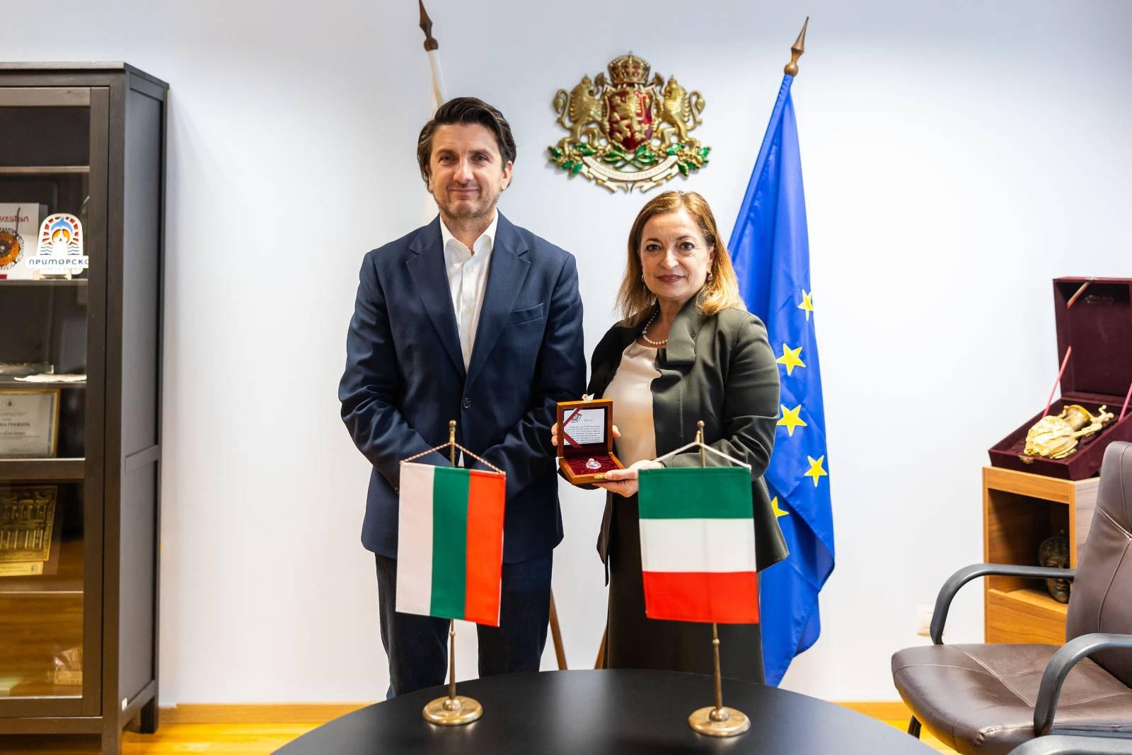 Министърът на туризма Мирослав Боршош проведе официална среща с посланика