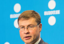 Валдис Домбровскис