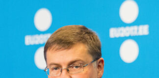 Валдис Домбровскис