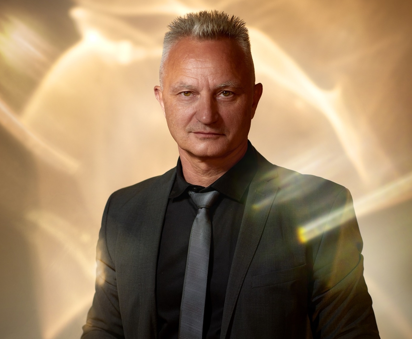 инициира подписка под формата на То е в подкрепа