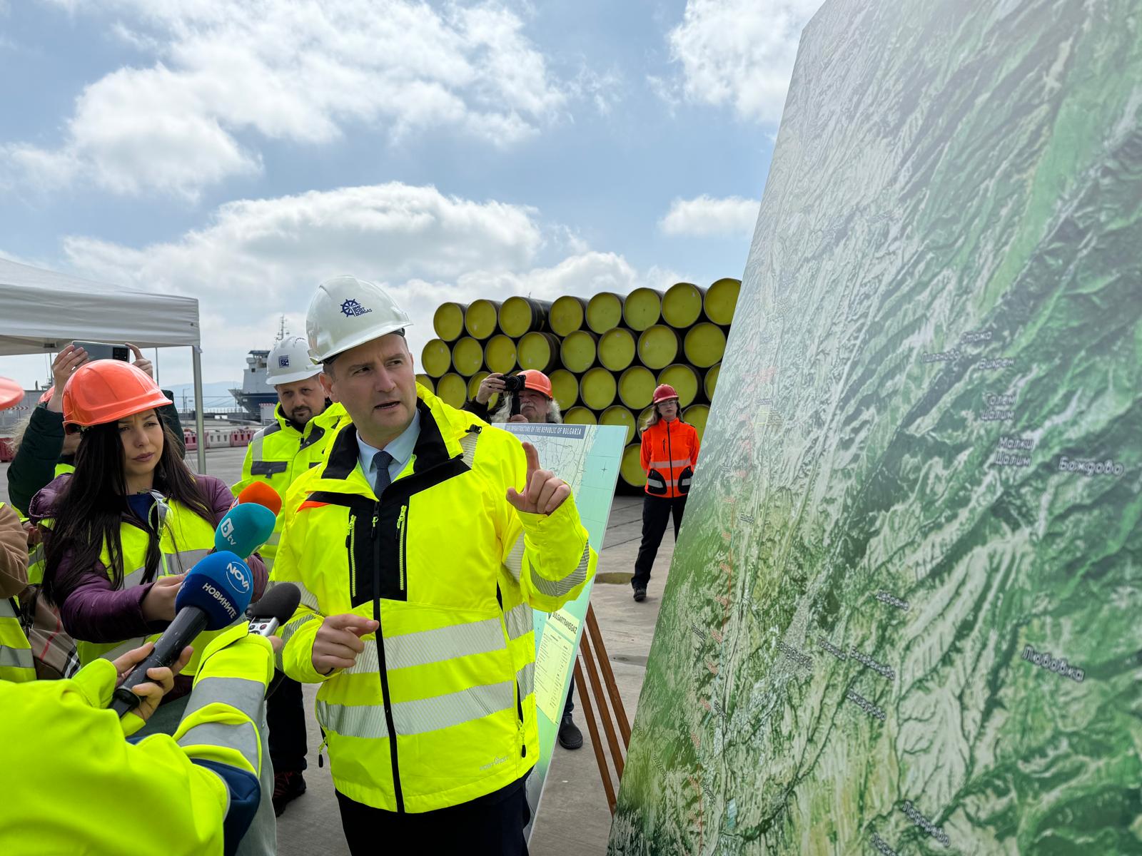 Реализирането на проекта за Вертикалния газов коридор ни гарантира че