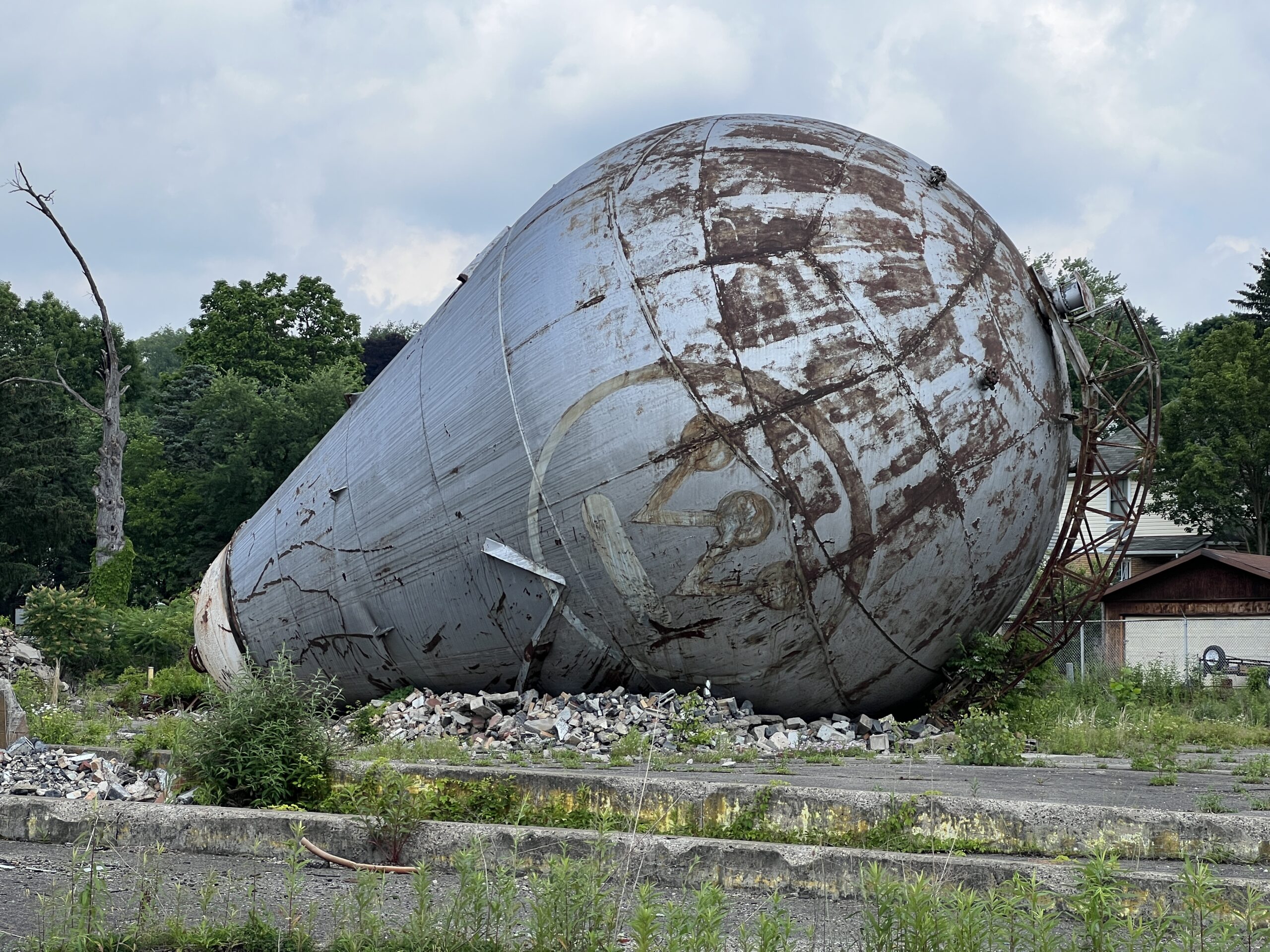 Учените от най големия атомен разбивач в света публикуваха който може