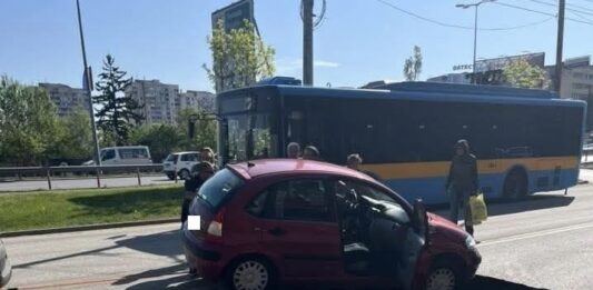 Дупка в София