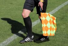 Футболен съдия