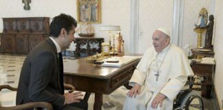 Кирил Петков и папа Франциск