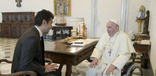 Кирил Петков и папа Франциск