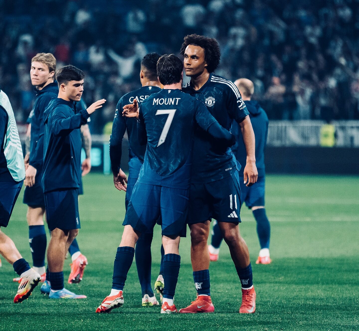 Олимпик Лион и Манчестър Юнайтед завършиха 2 2 в зрелищен първи