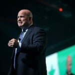 Матю Уитакър