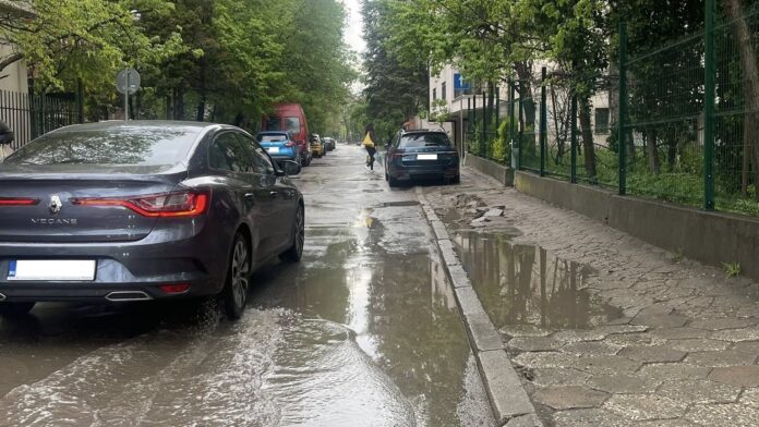 Наводнени улици в София