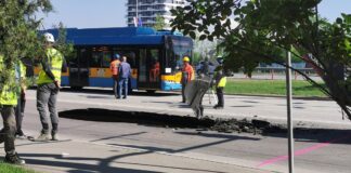 Обезопасяване на дупката в София