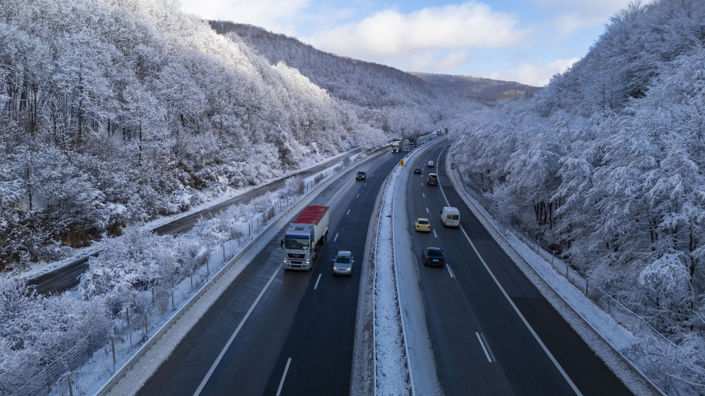 АПИ апелира шофьорите на които им предстои пътуване днес и