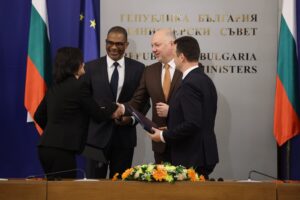 Подписване на договора