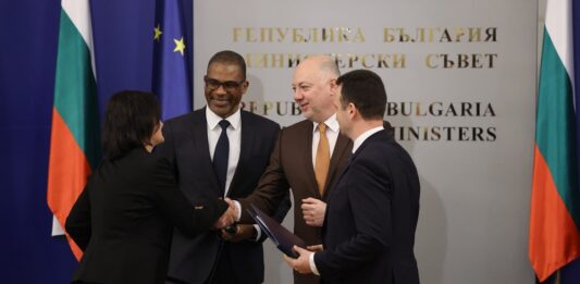 Подписване на договора