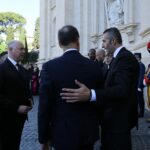 Премиерът пристигна във Ватикана