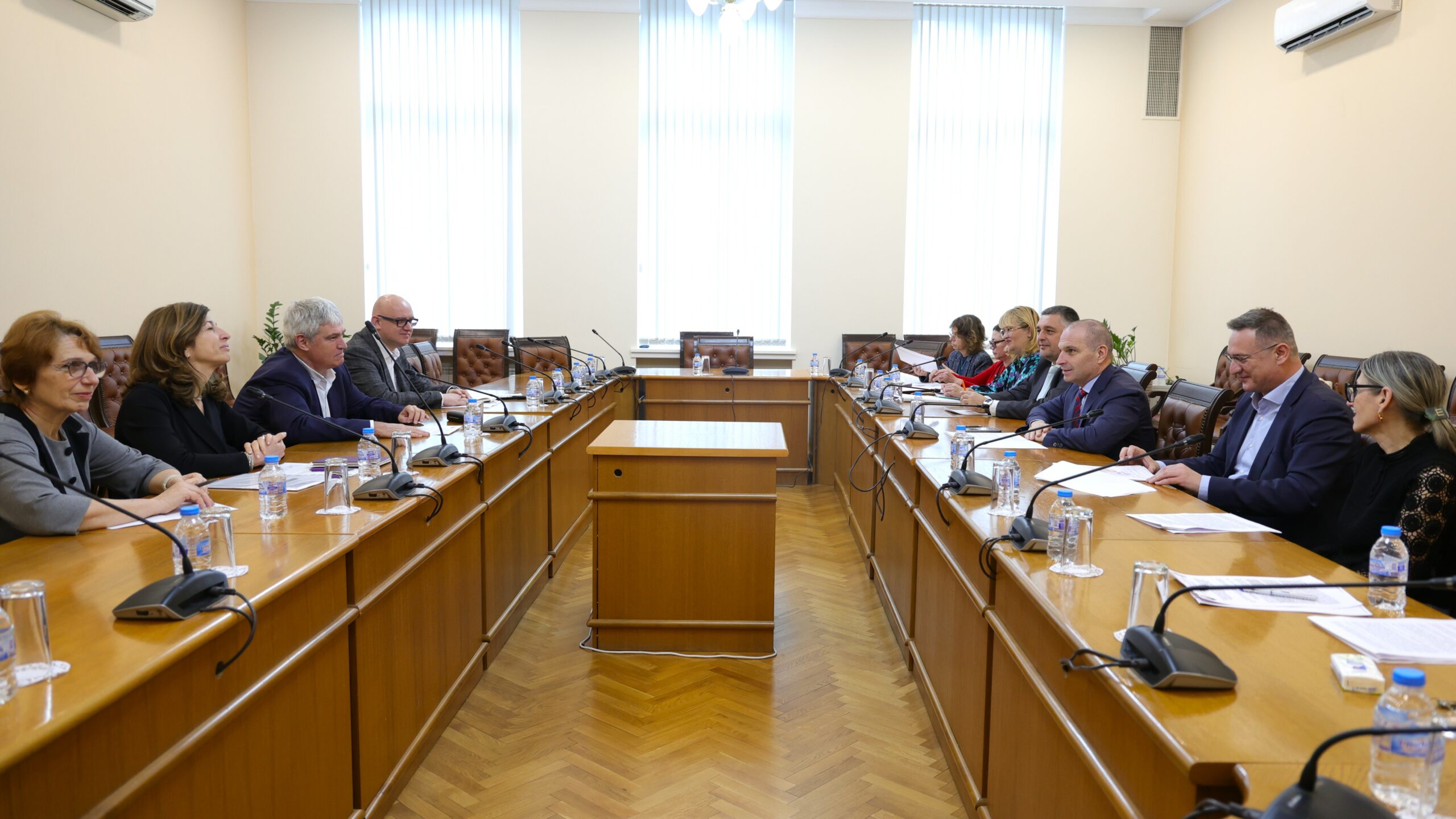 Подготовката на служителите на Български пощи за социалната функция по