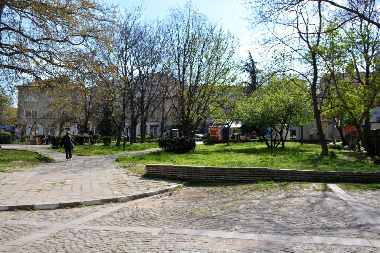 Кметът на д р Христо Грудев направи символична първа копка с