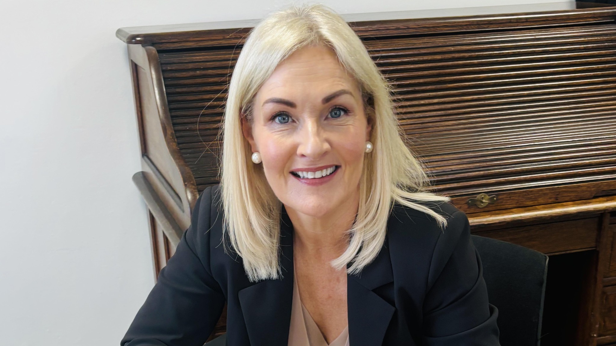 Председателят на ирландския парламент оцеля след безпрецедентен вот на доверие