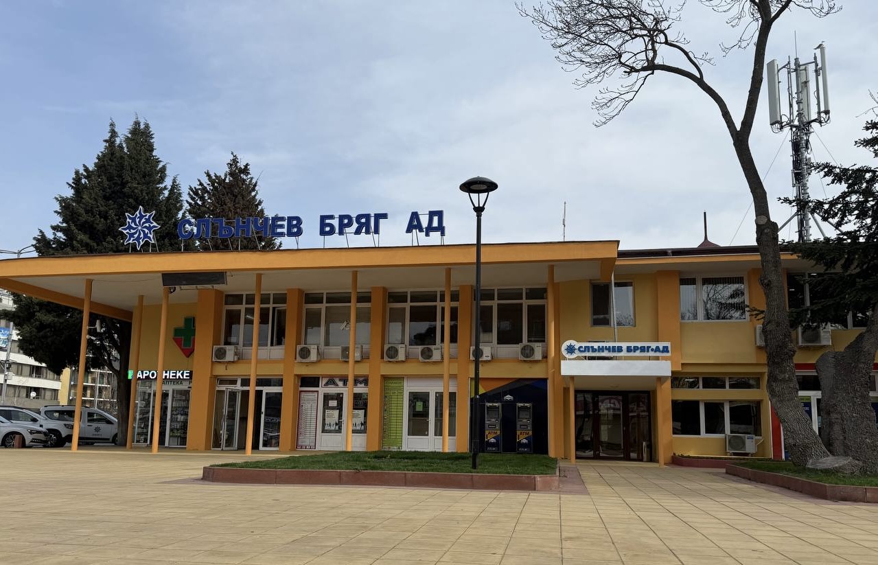 собственик и оператор на инфраструктурата в най големия курортен комплекс