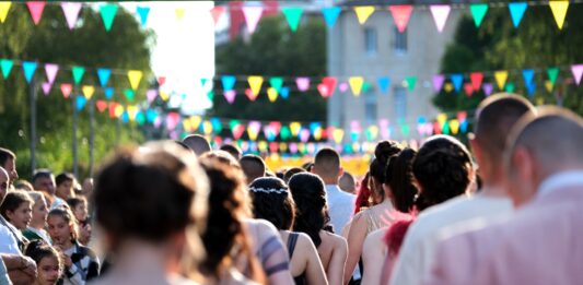 Абитуриенти в Ямбол