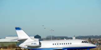 самолет Falcon 2000