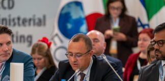 Иван Иванов