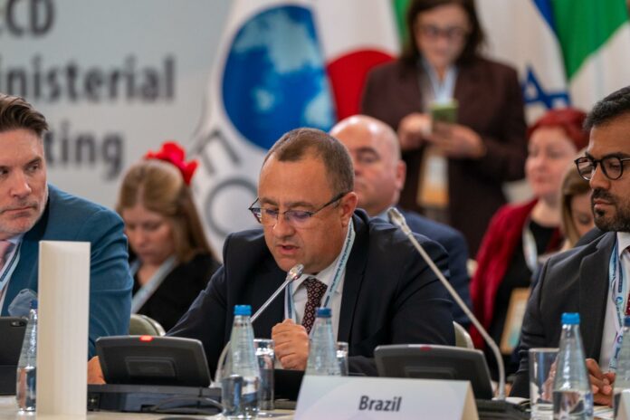 Иван Иванов