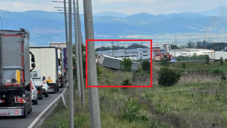 Катастрофа е възникнала на Детеленита и столичното околовръстно в посока