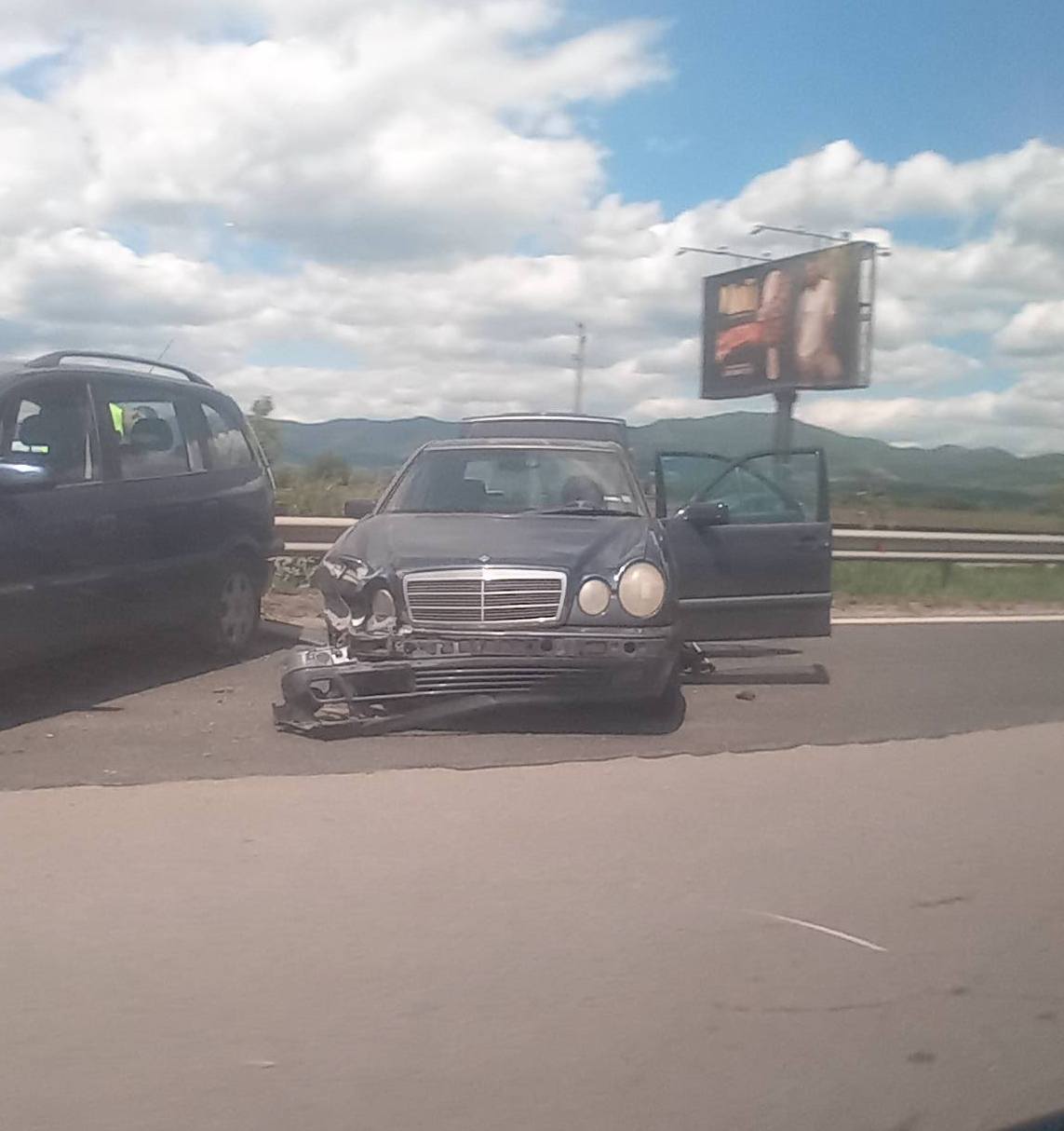 Зрелищна катастрофа е станала на магистрала Хемус този следобед За