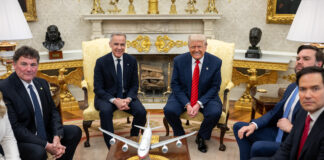 Марк Карни и Доналд Тръмп. Снимка: Wikimeda Commons