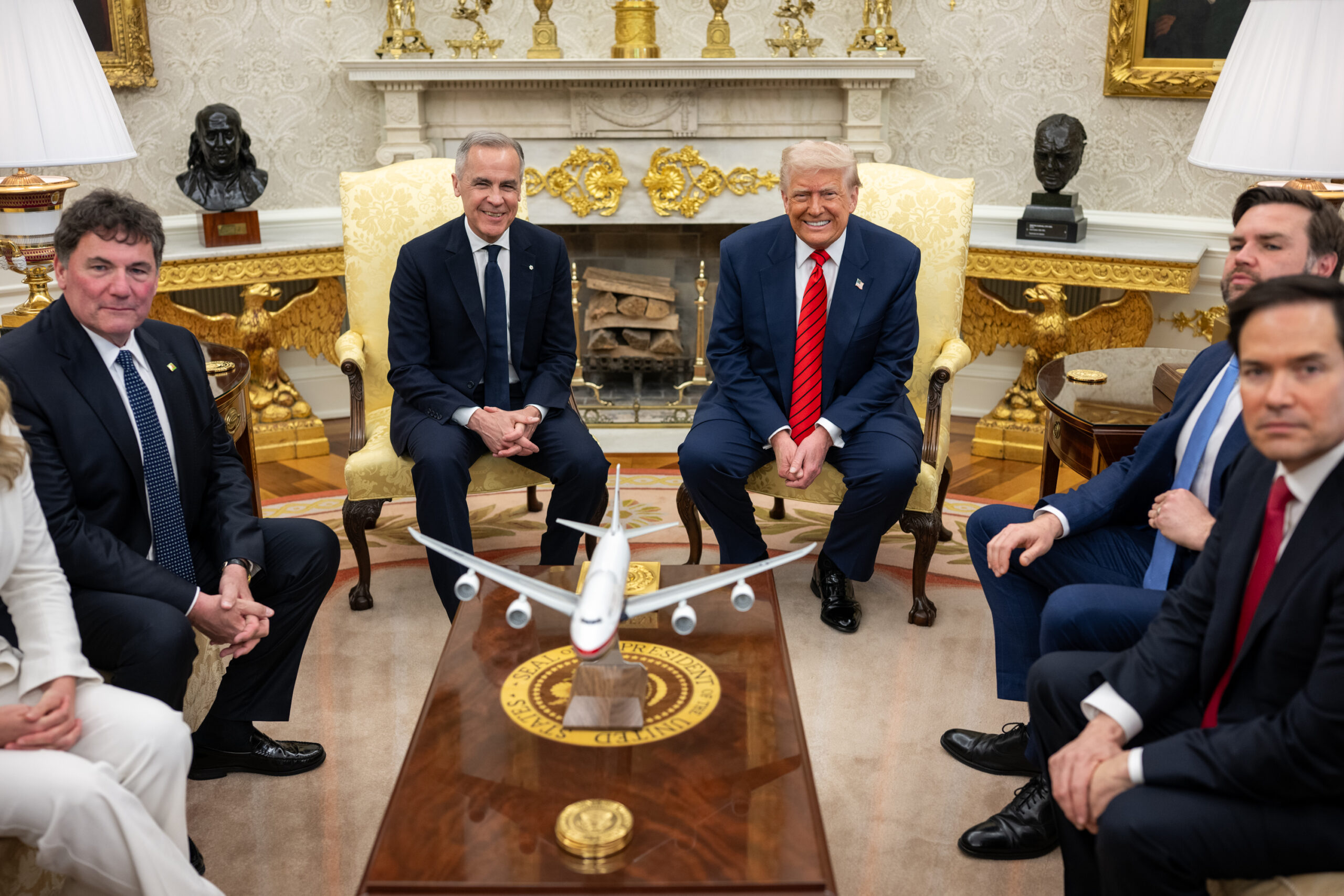 Новоизбраният министър председател за първи път посети Овалния кабинет за да