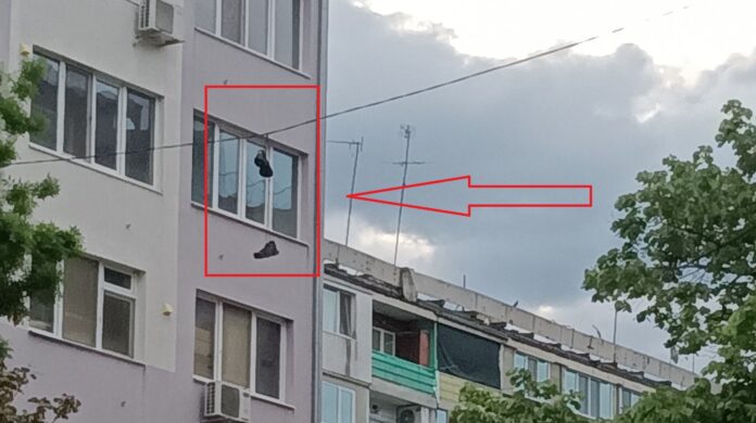 Обувки на жицата