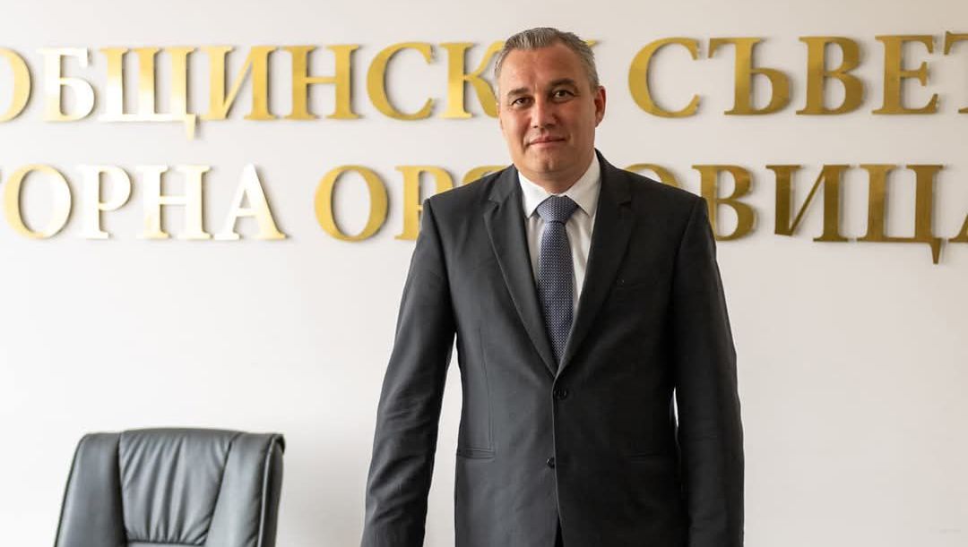 Председателят на Общински съвет Горна Оряховица Огнян Стоянов честити Гергьовден Деня