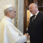 Папа Лъв XIV и премиерът Росен Желязков