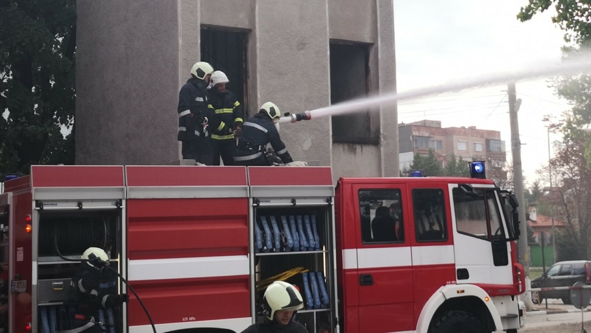 Пенсионер е пострадал при пожар в Плевен информираха от Сигнал за