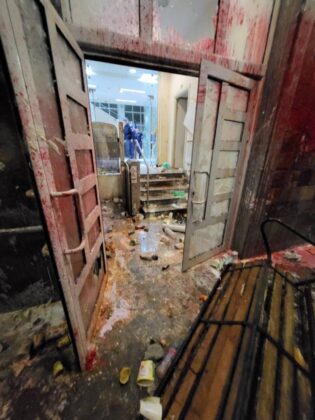 Щети след протеста.