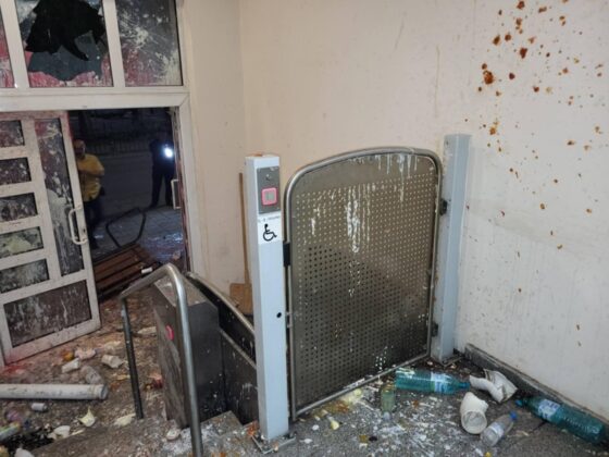 Щети след протеста.