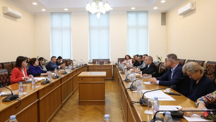 Работна среща между Гроздан Караджов и НСОРБ