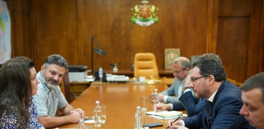 Работна среща между Милен и Мила Димови, министър Даниел Митов и екипа му в МВР