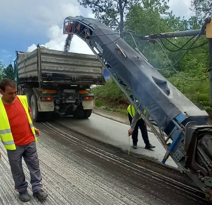 Ремонт на път