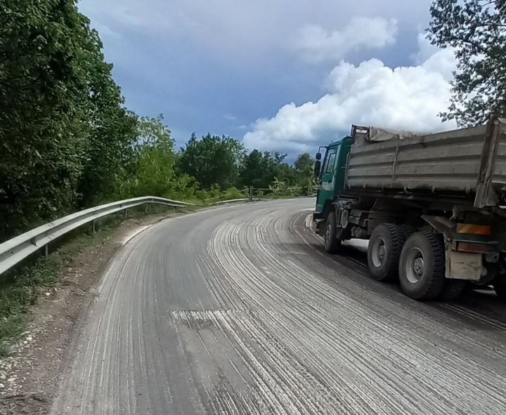 Продължават асфалтовите работи в участъка от път I 1 Видин –