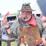 Ути Бъчваров готви по време на събора