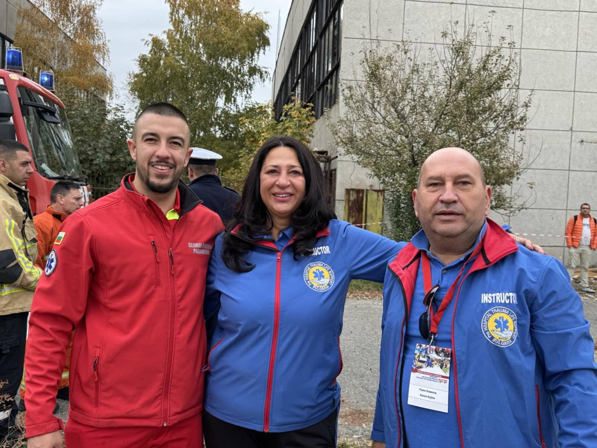 Трима души посветили живота си на спешната помощ въвеждат в