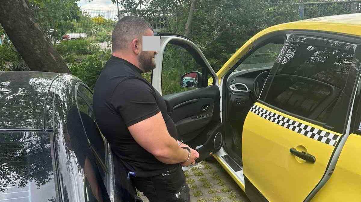 Двама криминално проявени и осъждани бургазлии на възраст 45 и