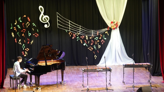 Концерт-продукция, Монтана