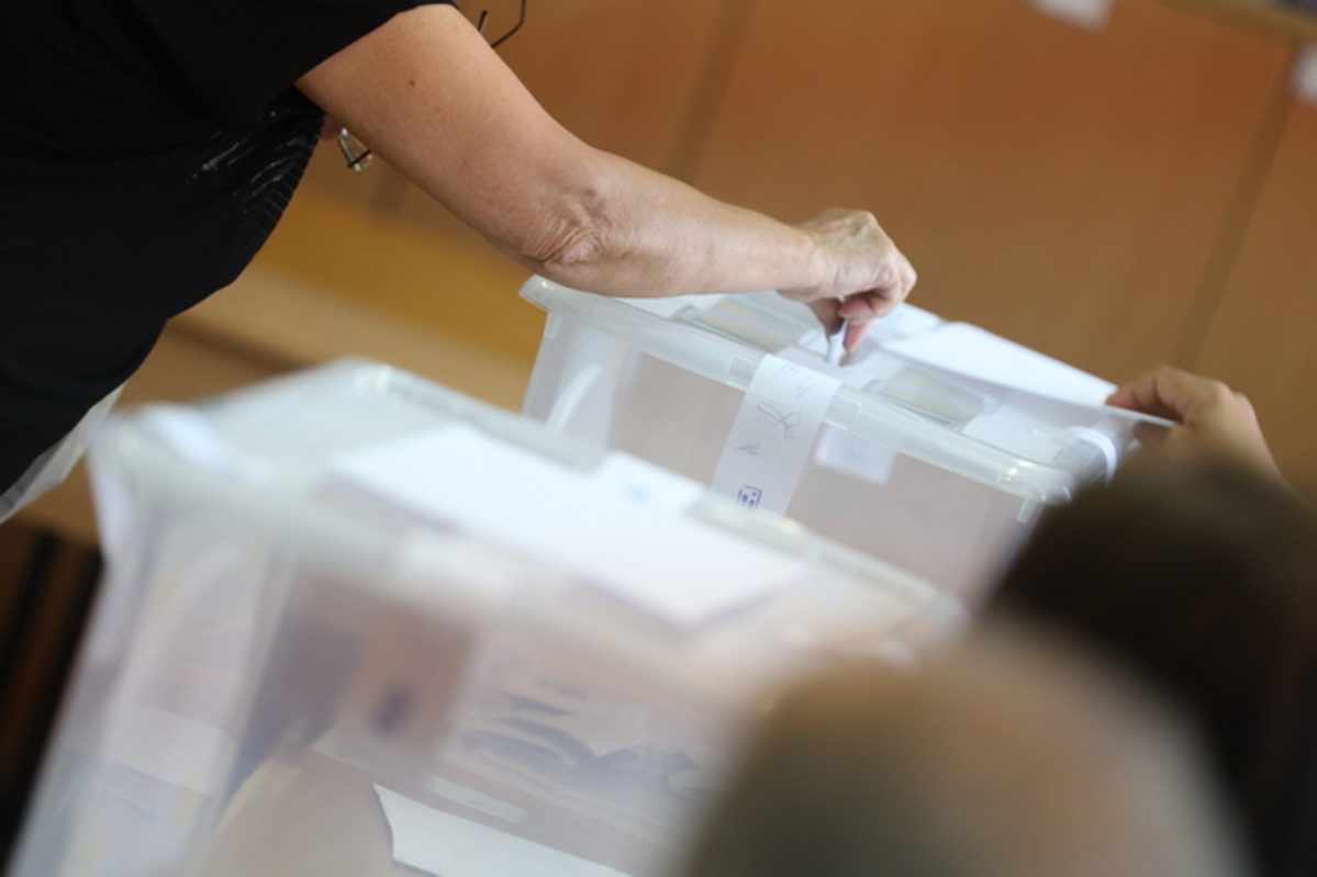 Оставката на правителството е важен етап в борбата на свободните