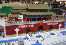 Лего, Legoland