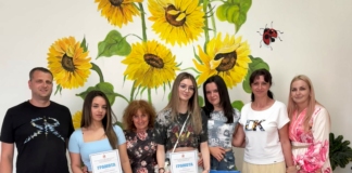 Младежи, върнали пари в Ихтиман