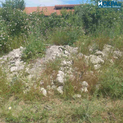 Незаконно сметище.